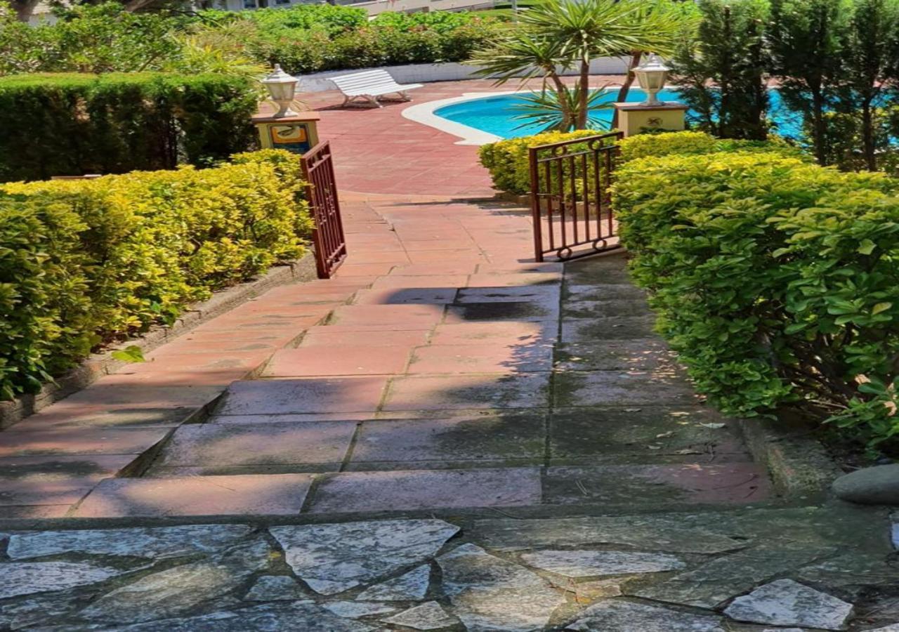 Apartamento Vacacional En Platja D'Aro ซากาโร ภายนอก รูปภาพ